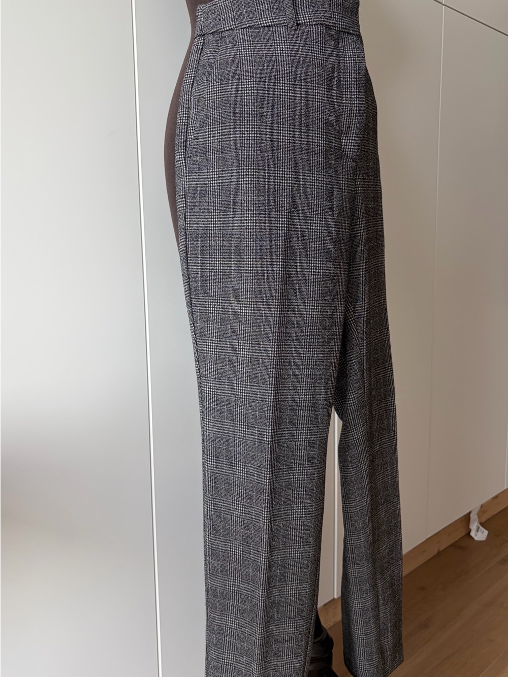 H&M Black High-Rise Stretch Straight-Leg Pants Size 10